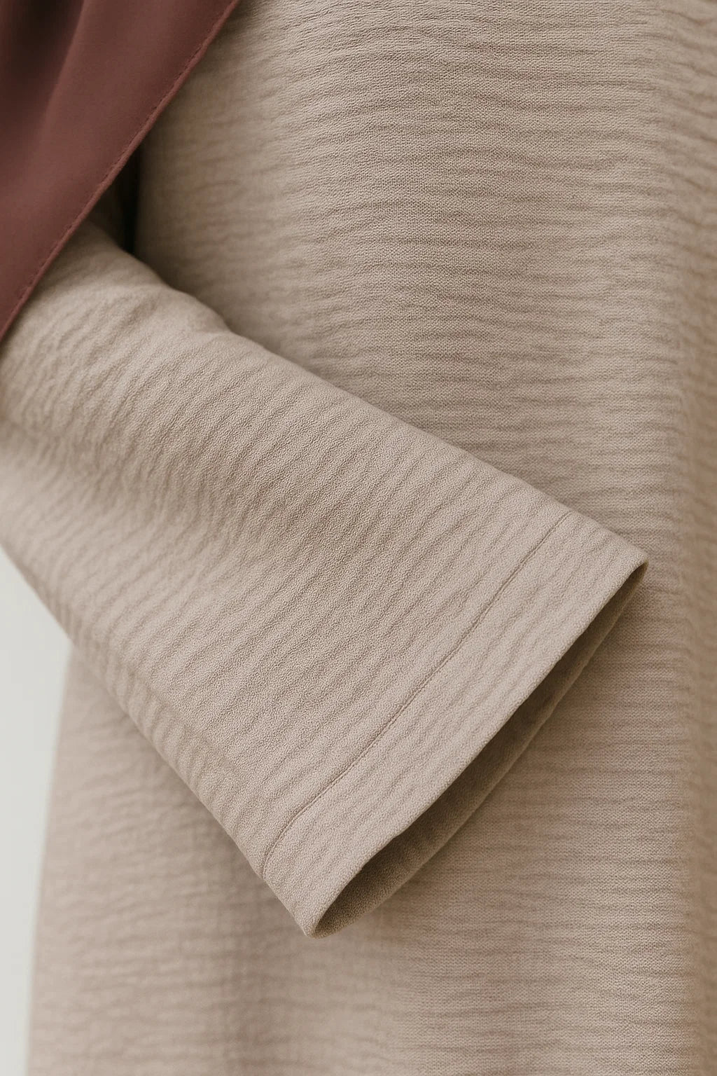 Textured Straight-Cut Abaya – Mocha